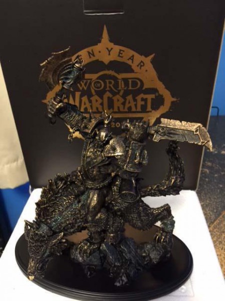 wow-games-ork-statue