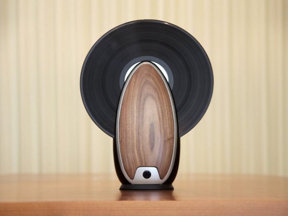 toc-vertical-record-player 2