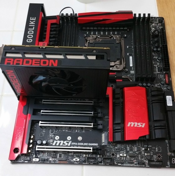 AMD-Radeon-R9-Nano-Elmy