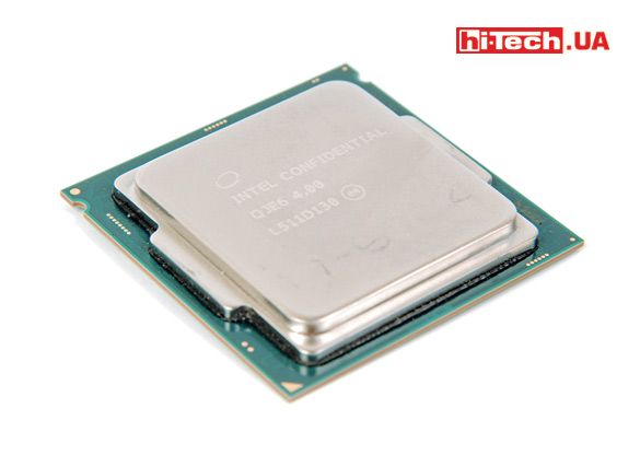 Процессор Intel Core шестого поколения Intel Core i7-6700K (Skylake). На серийном экземпляре надписи будут другими. В нашем случае — это инженерный образец