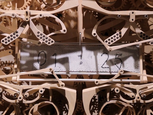plock-wooden-automaton-clock-suzuki-kango-aBlogtoWatch-23