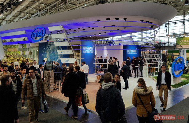 Intel at CeBIT 2016 08