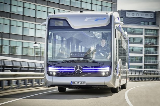 Mercedes-Benz Future Bus 1