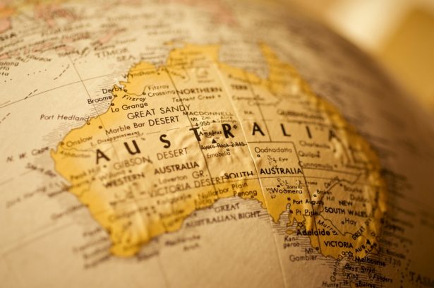 Australia map moves