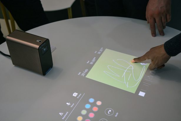 sony-xperia-projector