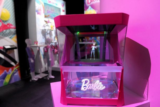 Barbie Hello Hologram 3