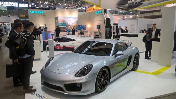 Porsche Cayman electro