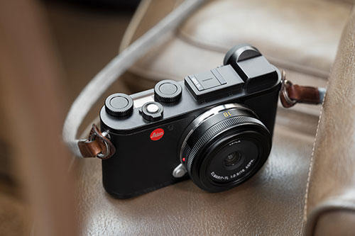 Беззеркалка Leica CL