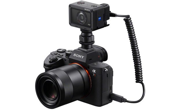 Двойная съемка с камерой Sony DSC-RX0 (кабель VMC-MM2)