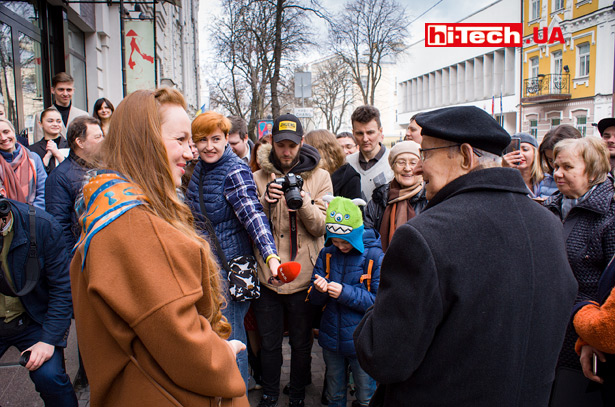 Борис Николаевич Малиновский на открытии памятника «Киевский компьютер»