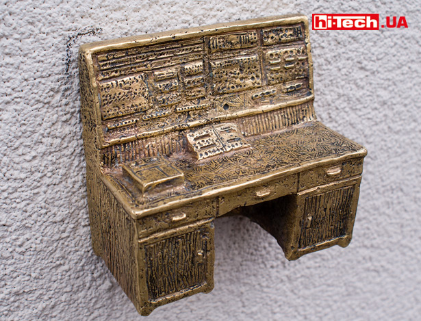 Мини-скульптура «Киевский компьютер» 