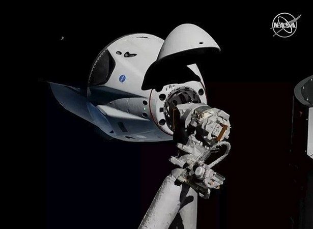SpaceX Crew Dragon МКС