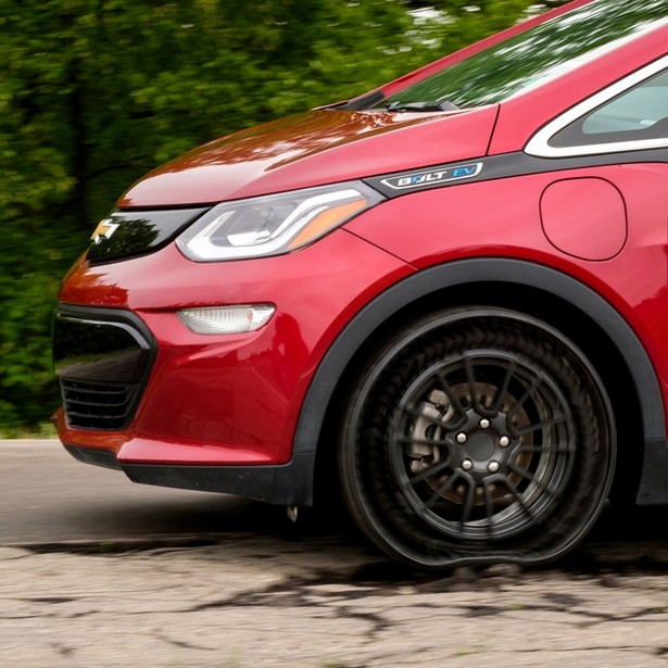 GM и Michelin выпустят безвоздушные шины для легковых автомобилей к 2024 году