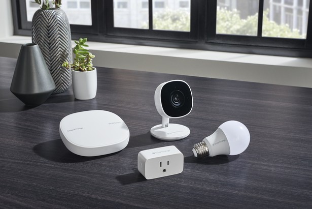 Samsung SmartThings lamp 220 camera 2019