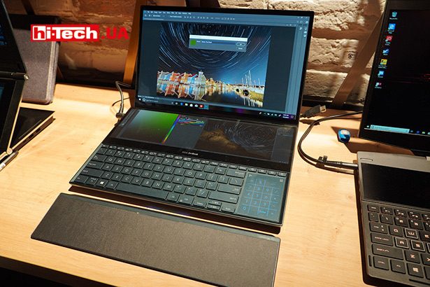 Ноутбук с двумя экранами ASUS
