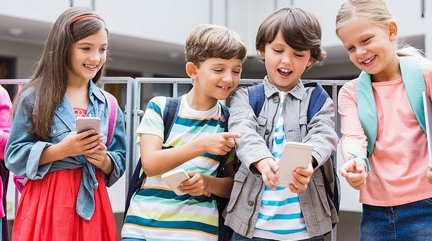 kid smartwatch