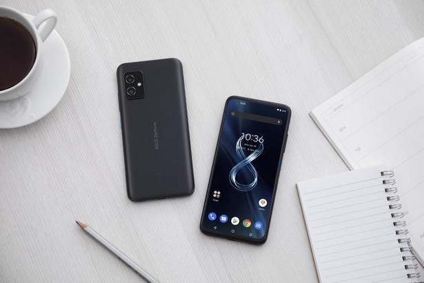 ASUS ZenFone 8