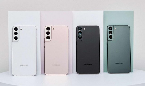 Представлены смартфоны Samsung Galaxy S22 в версиях «Плюс» и «Ультра». Всё как обычно и получше камеры