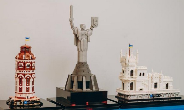 LEGO Creators UNITED24 sets ua crimea mariupol kyiv
