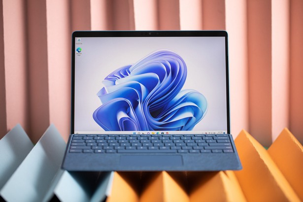 Microsoft Surface Laptop 2024 Pro