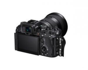 Камера Sony Alpha 9 III с глобальной системой затвора и скоростью съемки до 120 к/с