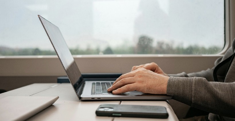 work internet laptop