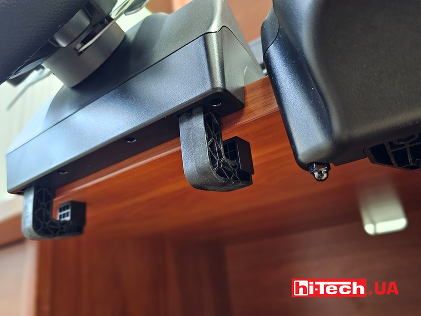 Logitech G29 Driving Force Racing Wheel