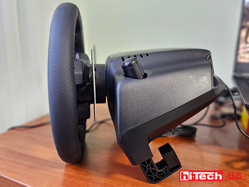 Logitech G29 Driving Force Racing Wheel