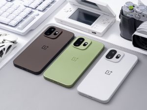 OnePlus 15T на живых фото: три расцветки и рекордный аккумулятор