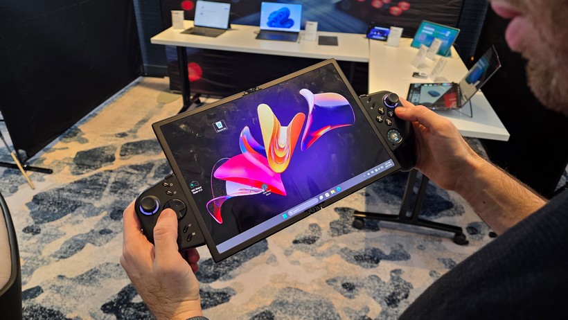 Lenovo Legion Go Fold