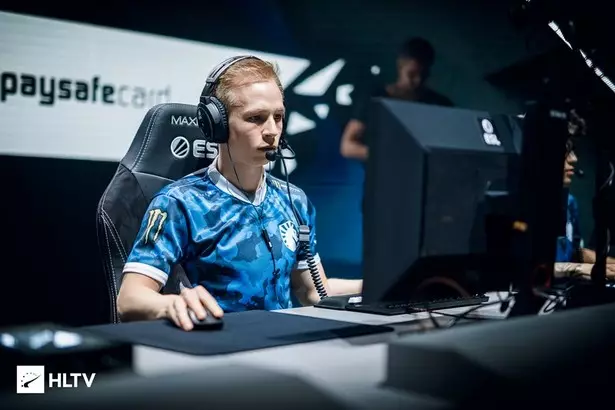 EliGE