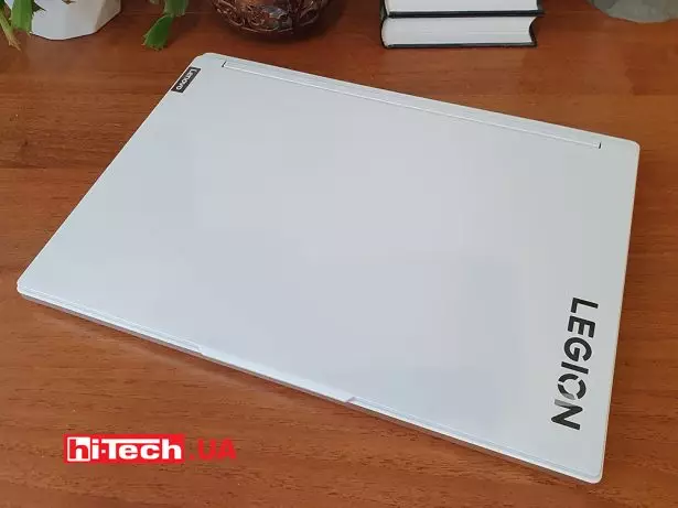 Lenovo Legion Slim 7 16IRH8 Glacier White