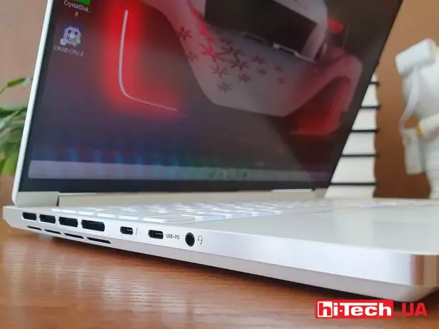 Lenovo Legion Slim 7 16IRH8 Glacier White