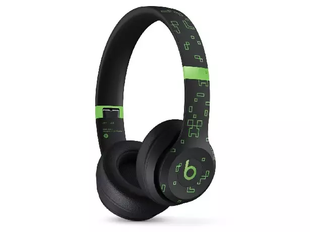 Beats Solo 4 Minecraft Special Edition