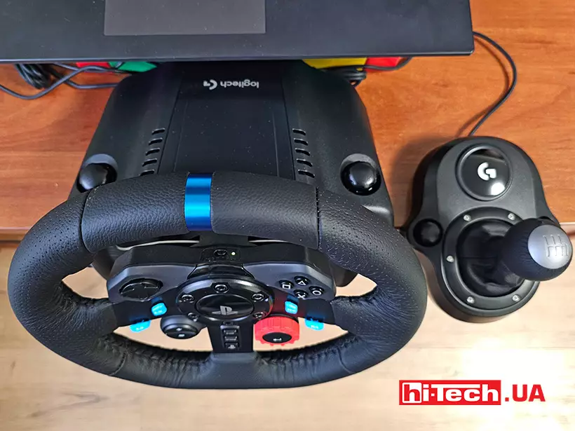 Logitech G29 Driving Force Racing Wheel